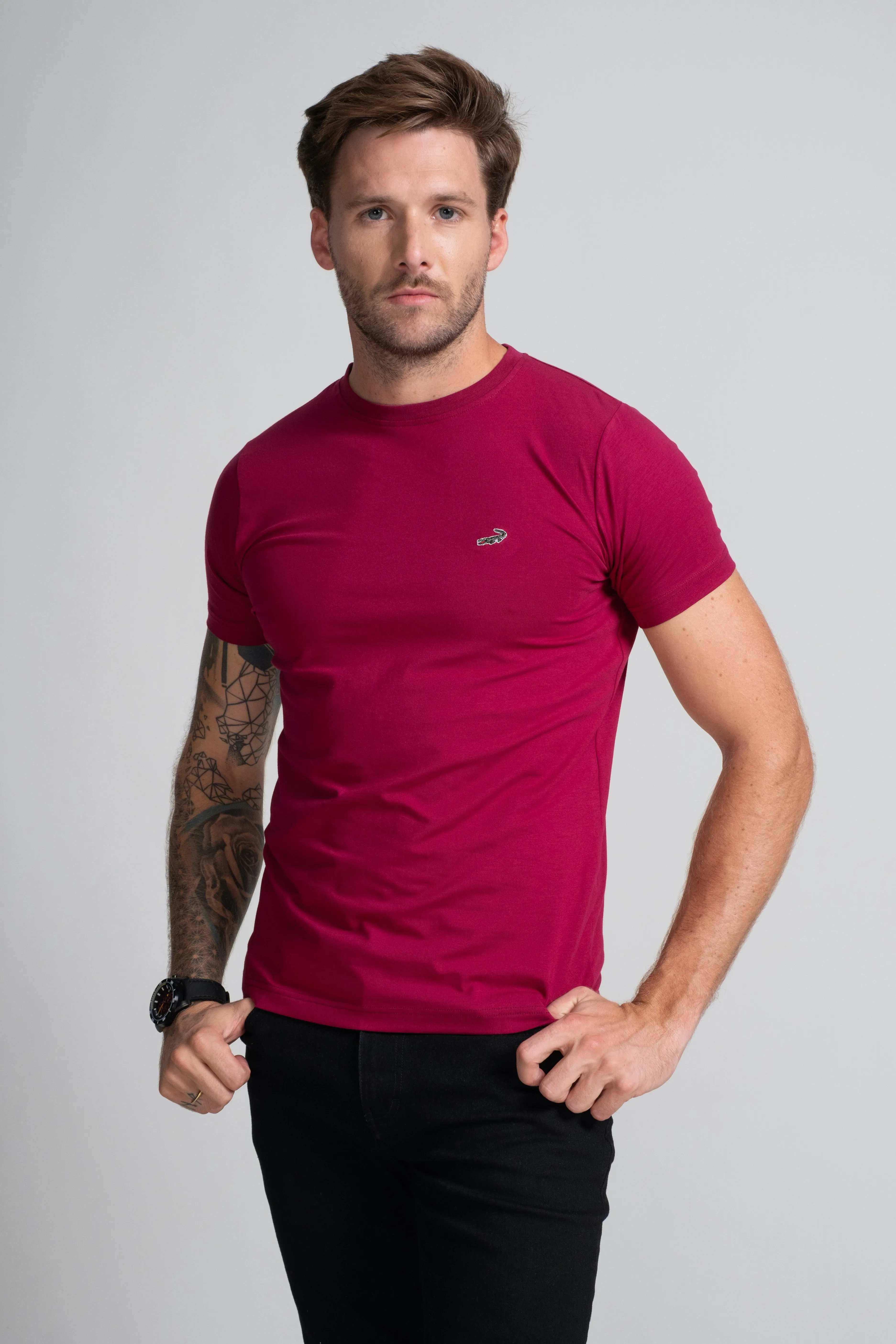 Action Fit Short sleeves-CasualCrew Neck - Persian Red