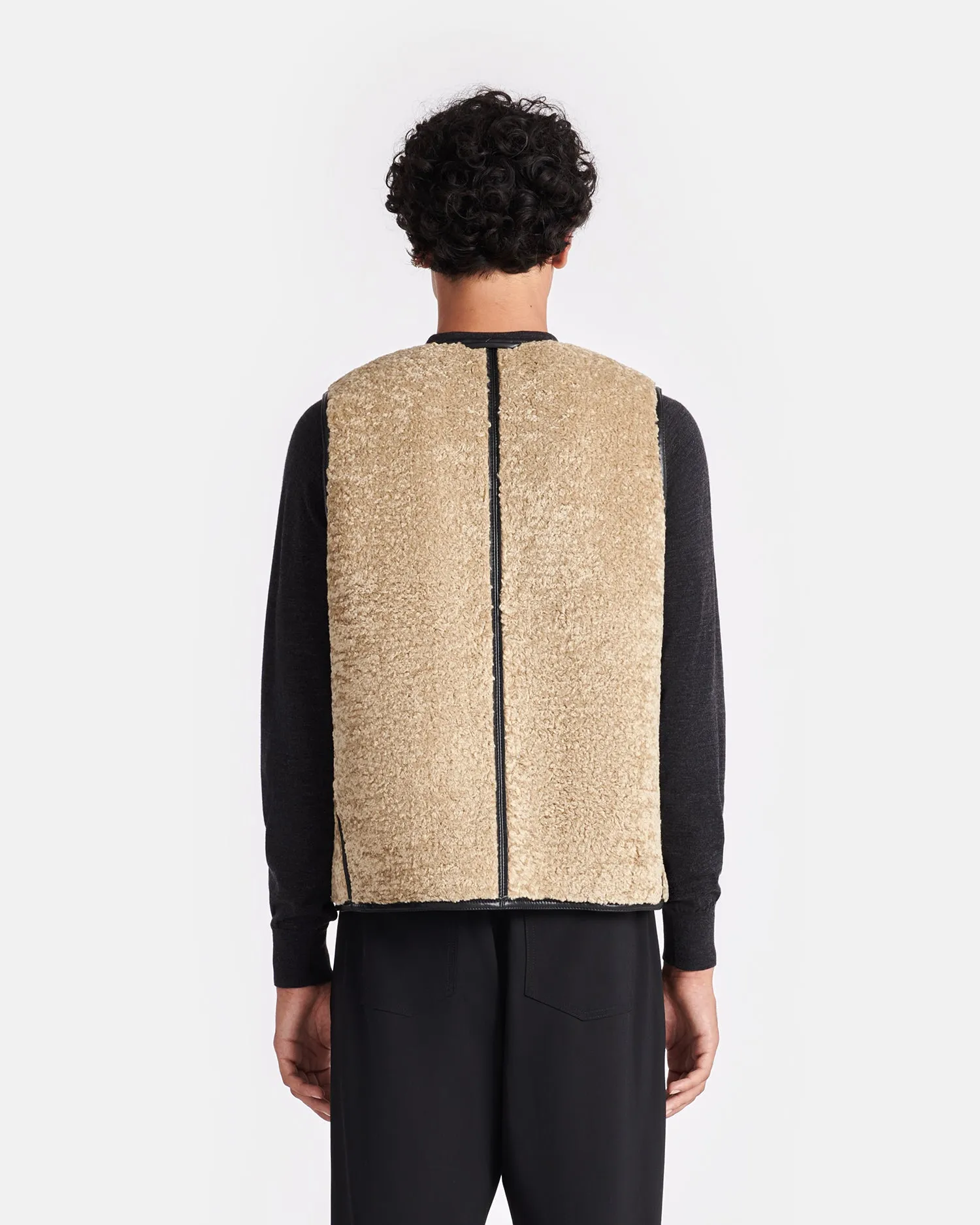 Leevi - Reversible Bonded Shearling Vest - Cornstalk/Black