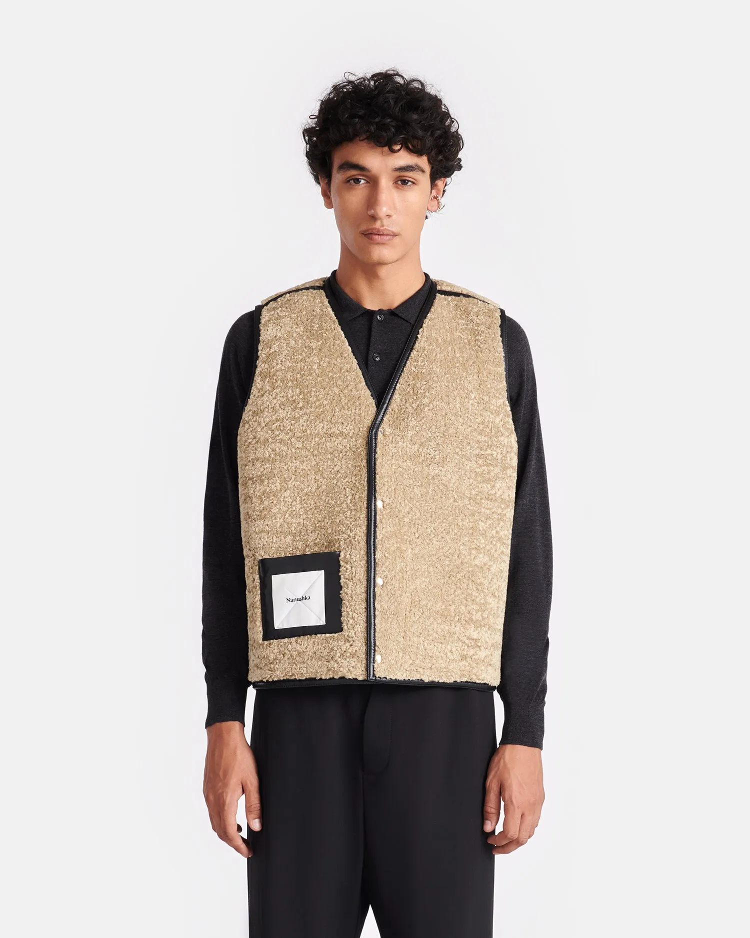 Leevi - Reversible Bonded Shearling Vest - Cornstalk/Black